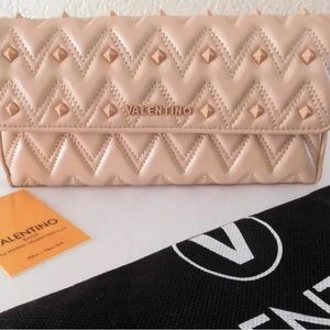 VALENTINO GARAVANI “JULIUS” STUDDED FLAP CHEVRON PYRAMID CONTINENTAL WAL…